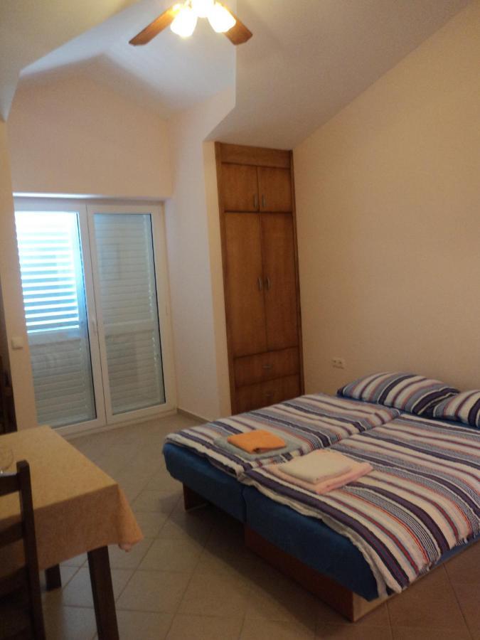 Apartments Delfini Sveti Filip i Jakov Extérieur photo