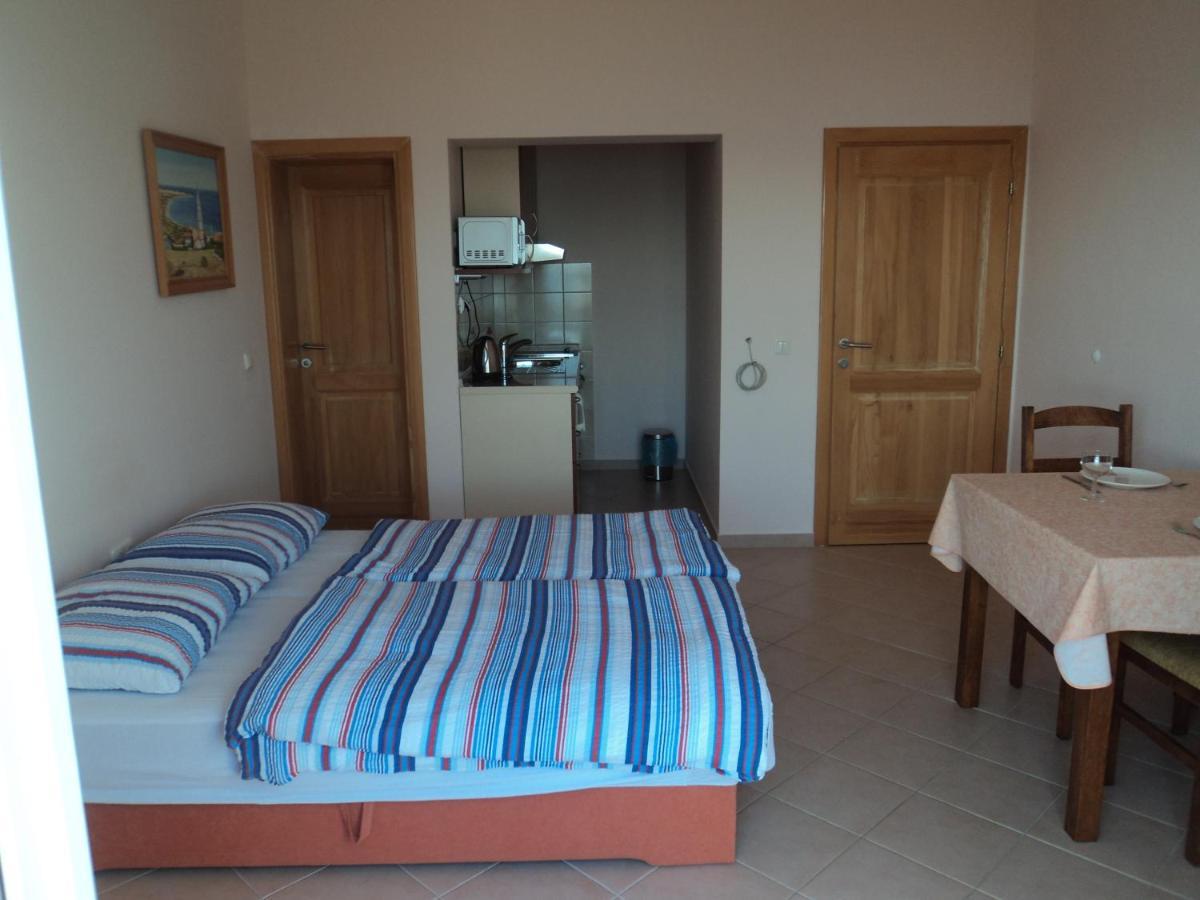 Apartments Delfini Sveti Filip i Jakov Extérieur photo
