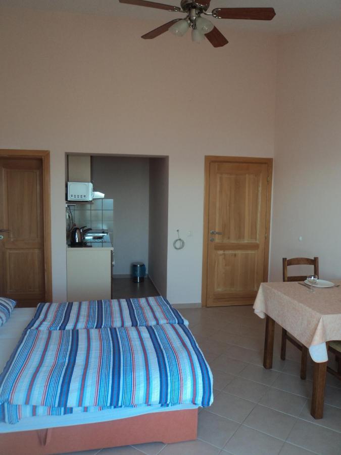 Apartments Delfini Sveti Filip i Jakov Extérieur photo