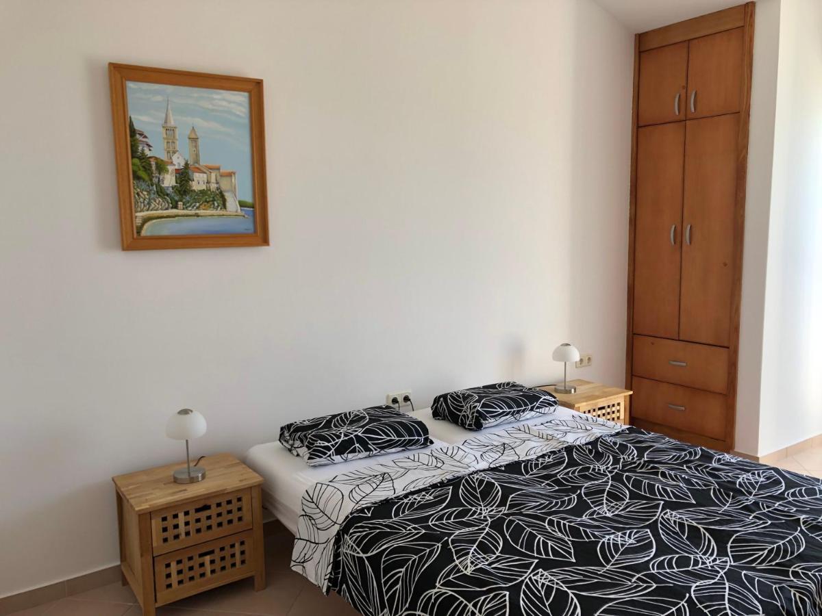 Apartments Delfini Sveti Filip i Jakov Extérieur photo